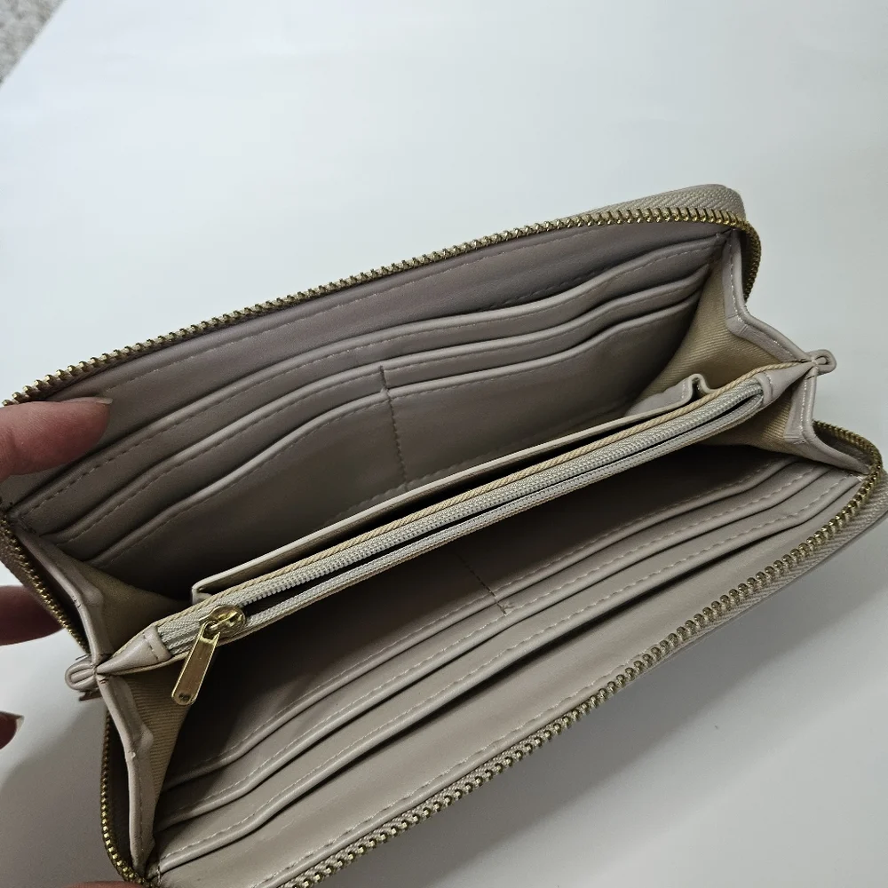 Target Wallet - Picture 5 of 12